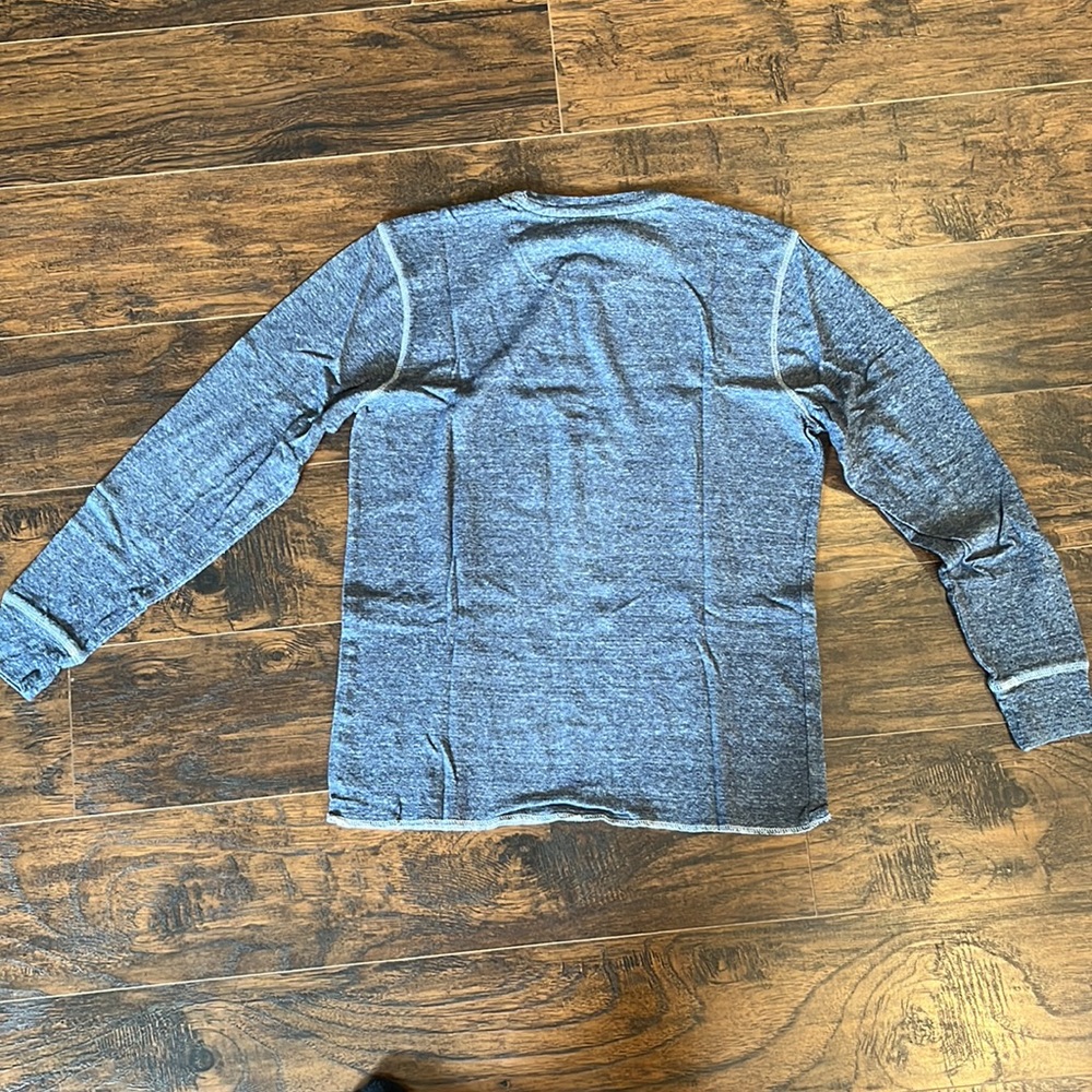 Long sleeve T-shirt - Picture 2 of 6
